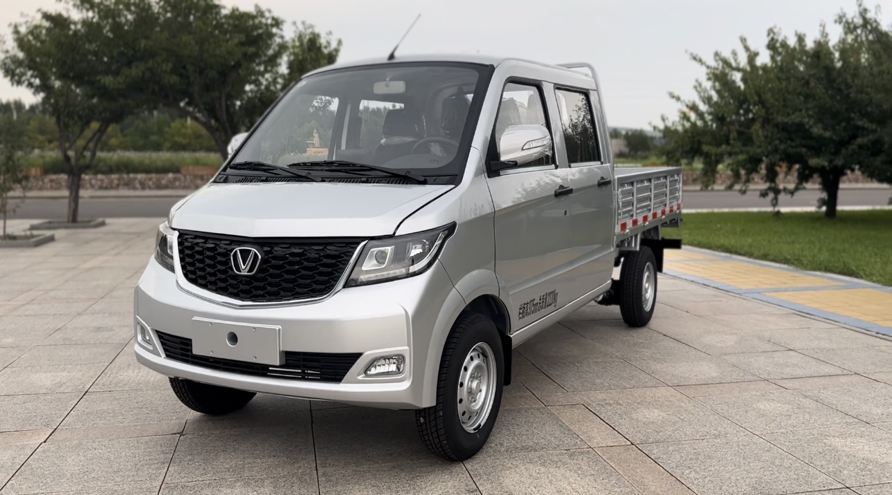 2024斑馬整車(chē)圖片-前臉.jpg